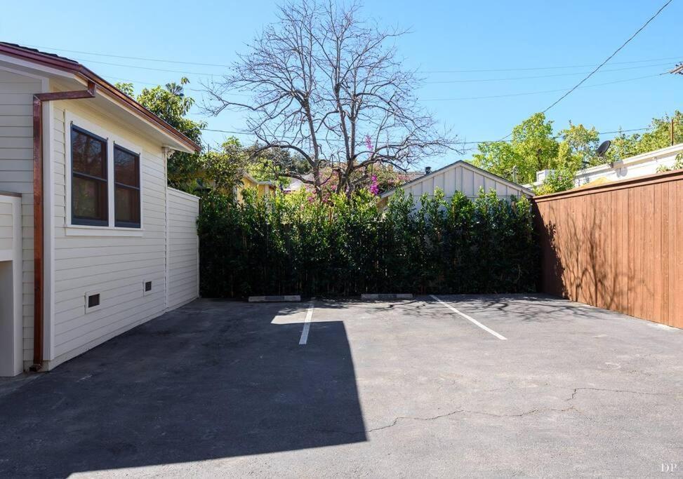 Upscale Downtown Home Walk To Beach Shops Bars 2 Santa Barbara Eksteriør billede