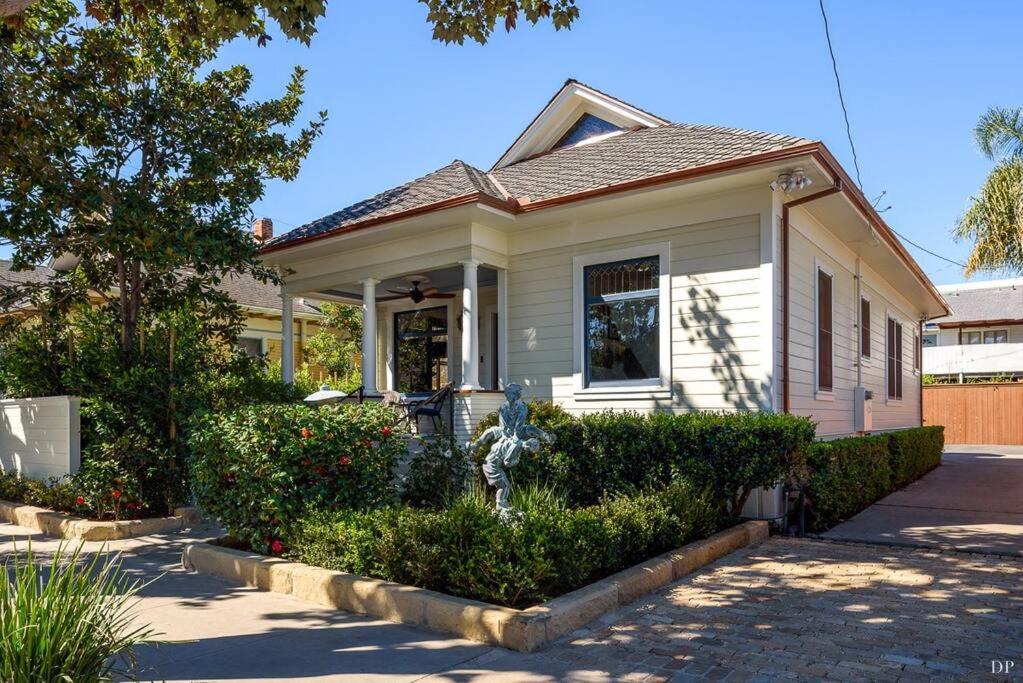 Upscale Downtown Home Walk To Beach Shops Bars 2 Santa Barbara Eksteriør billede