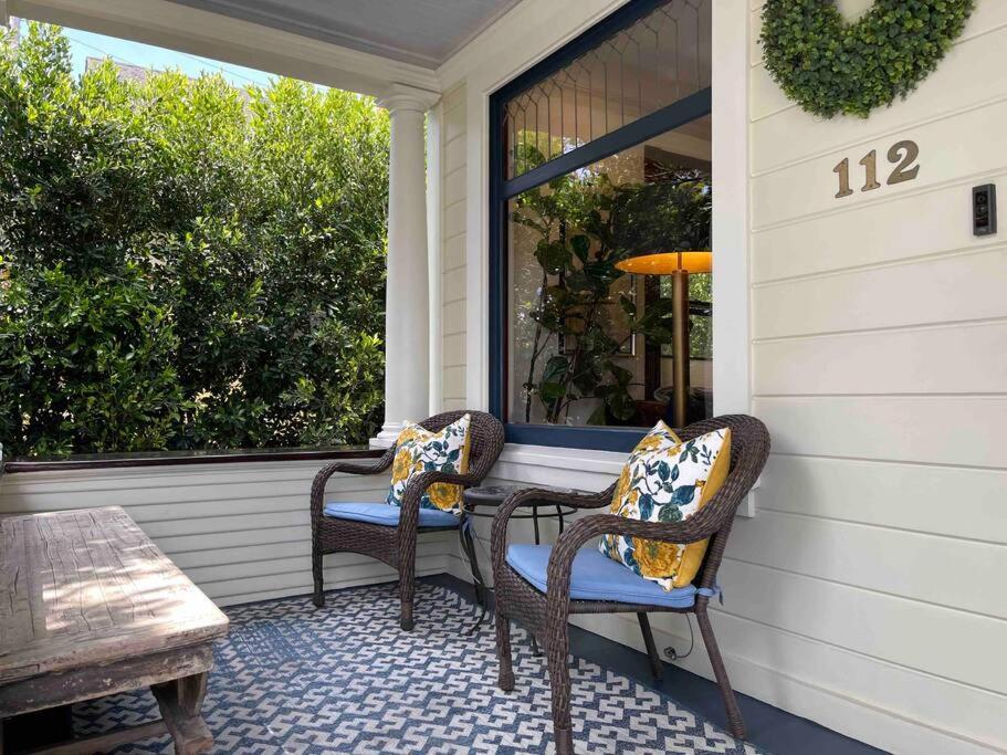 Upscale Downtown Home Walk To Beach Shops Bars 2 Santa Barbara Eksteriør billede